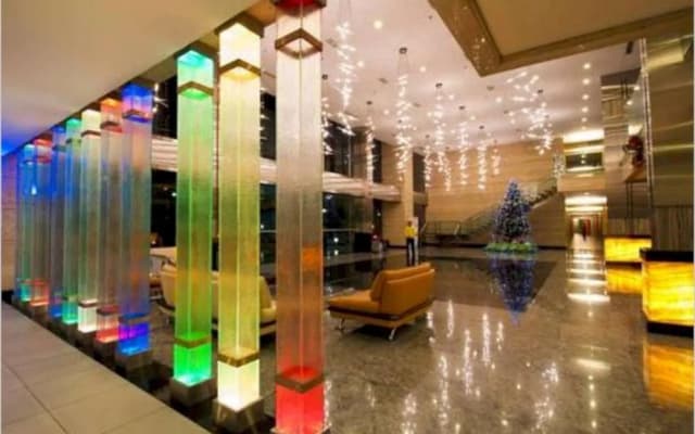 FM7 Resort Hotel - photo 2