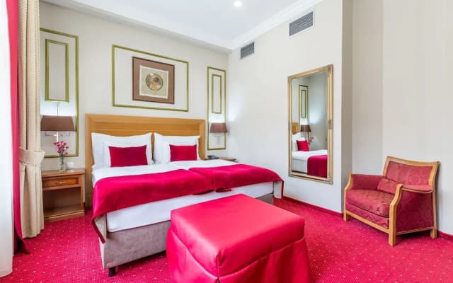 Hotel Caruso Old Town Prague - photo 3
