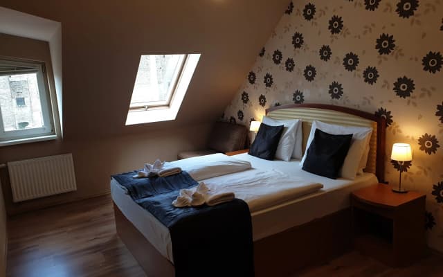 Six Inn Hotel - photo 6