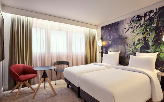 Hotel Mercure Paris La Défense - photo 4