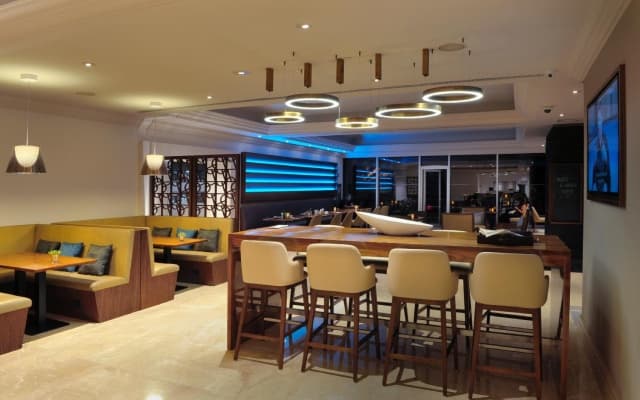Lisbon Marriott Hotel - photo 4