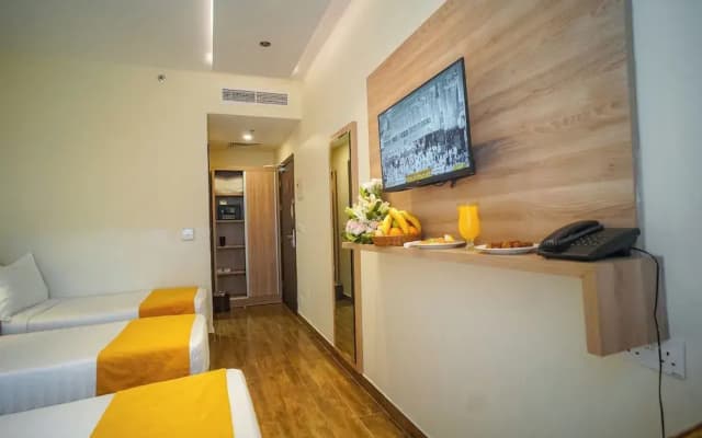 Worth Elite Hotel - photo 2