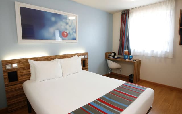 Travelodge Barcelona Poblenou - photo 1