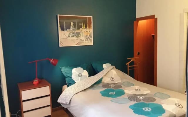 cosy rare 2 bedroom apartment around a private garden - photo 5