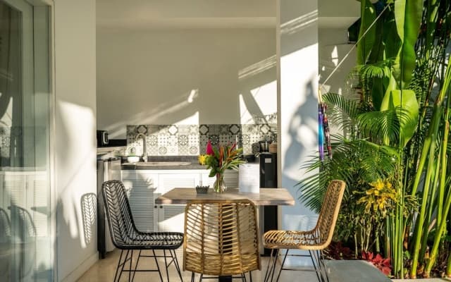 Romantic Jungle Villa, 1 BR, Ubud With Staff - photo 3