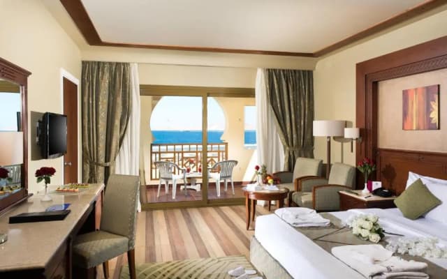 Charmillion Club Resort - photo 1