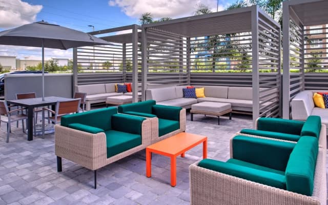 Holiday Inn & Suites Orlando I-Drive Theme Parks by IHG - photo 5