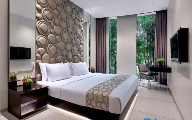 FM7 Resort Hotel - photo 7