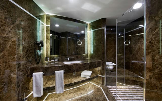 DoubleTree by Hilton Istanbul Gayrettepe - photo 8