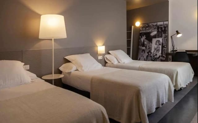 Sixties Ramblas Hotel - photo 3