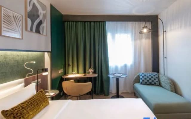 Crowne Plaza Madrid - Centre Retiro by IHG - photo 11