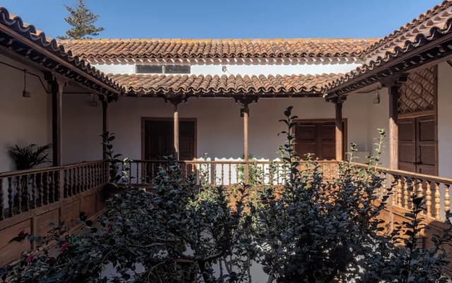 Hotel Emblemático La Casa De La Camelia - photo 5