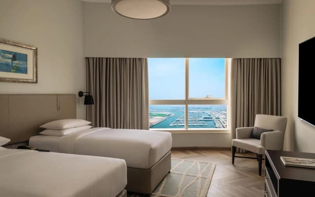 Dubai Marriott Harbour Hotel & Suites - photo 1