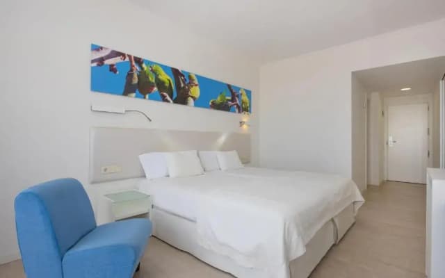 Iberostar Waves Bouganville Playa - photo 2