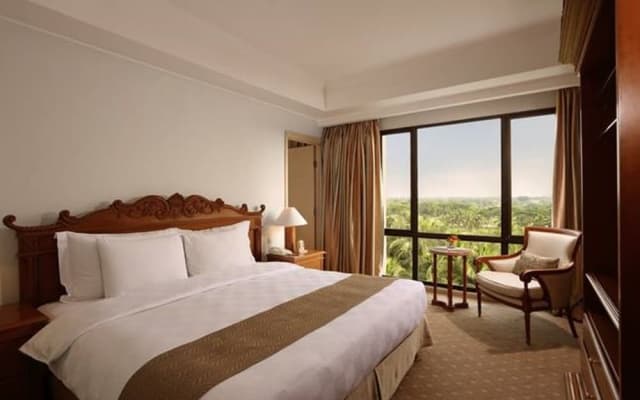 Aryaduta Lippo Village - photo 4