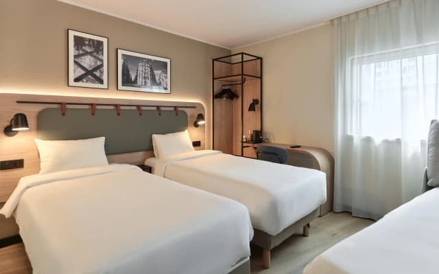 Campanile Paris Est - Porte de Bagnolet Hotel - photo 4