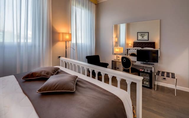 Roma Hotel - photo 8