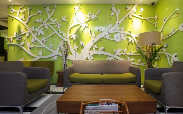 J8 Hotel - photo 4