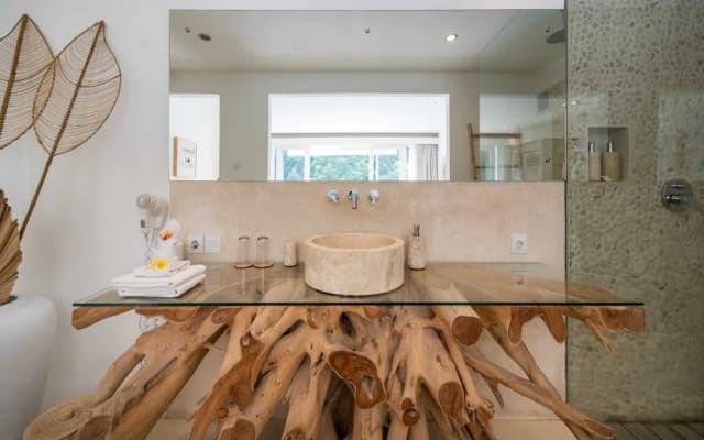 Magical Jungle Villa, 4 BR, Ubud With Staff - photo 1