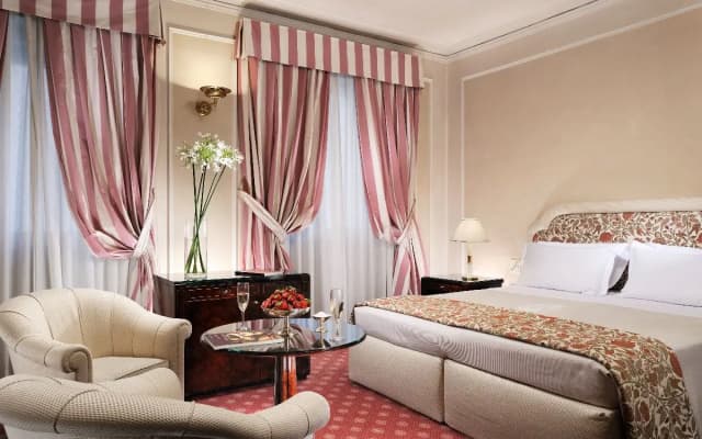 Hotel De La Ville - photo 1