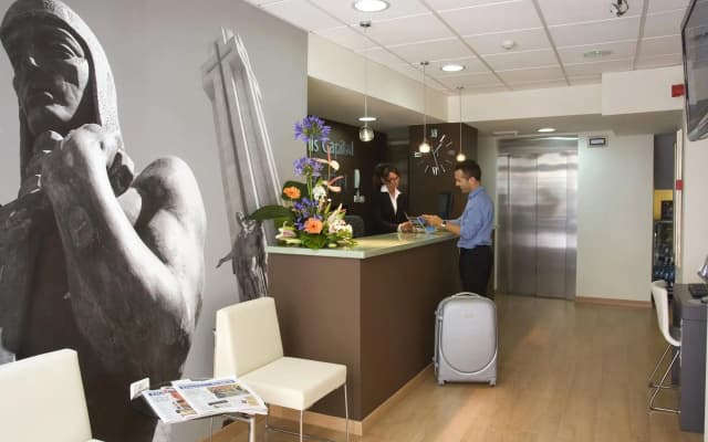 Hotel Adonis Capital - photo 5