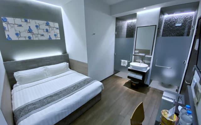 Bliss Hotel Singapore - photo 3