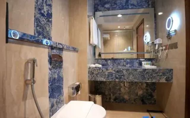 Peninsula Worth Hotel - photo 1