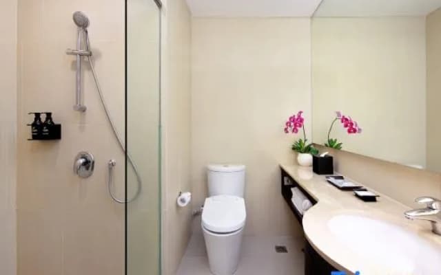 JS Luwansa Hotel and Convention Center - photo 2