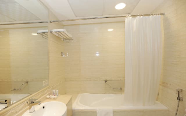 Ivory Grand Hotel Apartments - photo 9
