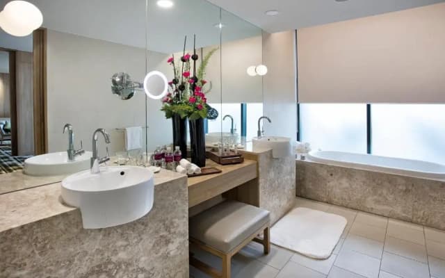 Crowne Plaza Changi Airport by IHG - photo 11