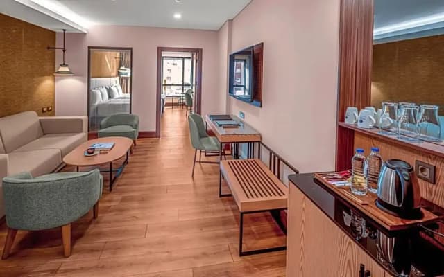 DoubleTree By Hilton Antalya City Centre - photo 4