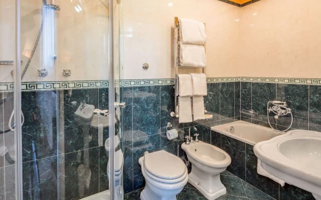 Roma Hotel - photo 3