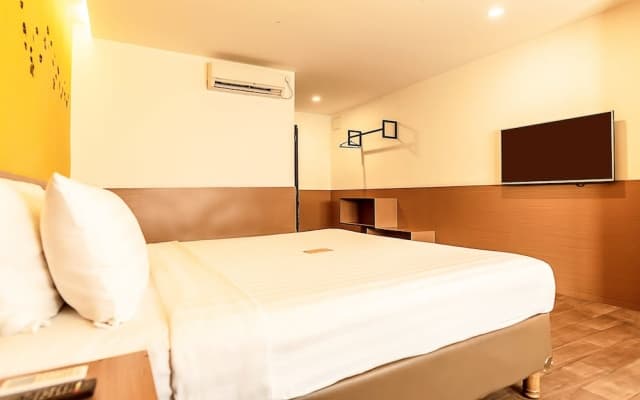Yellow Bee Tangerang - photo 7
