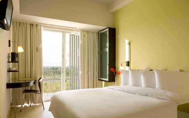 Hotel Santika BSD City Serpong - photo 1