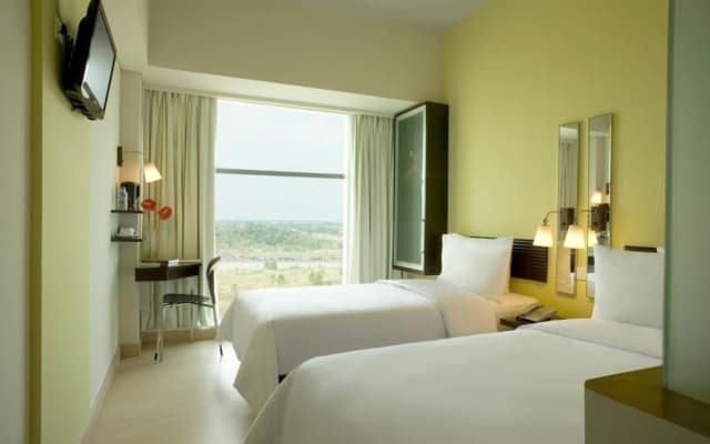 Hotel Santika BSD City Serpong - photo 7