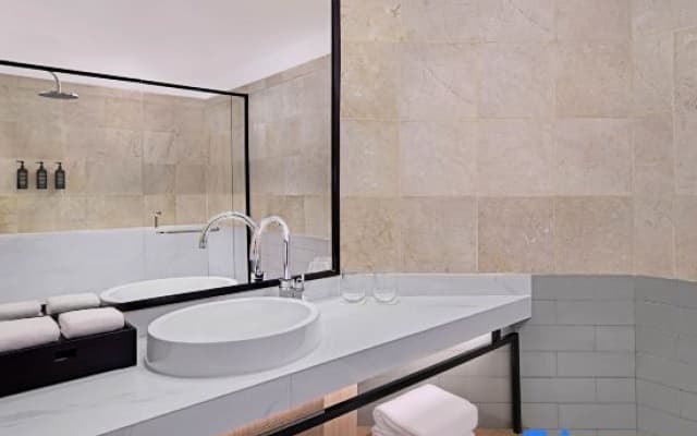Sheraton Jakarta Soekarno Hatta Airport - photo 6