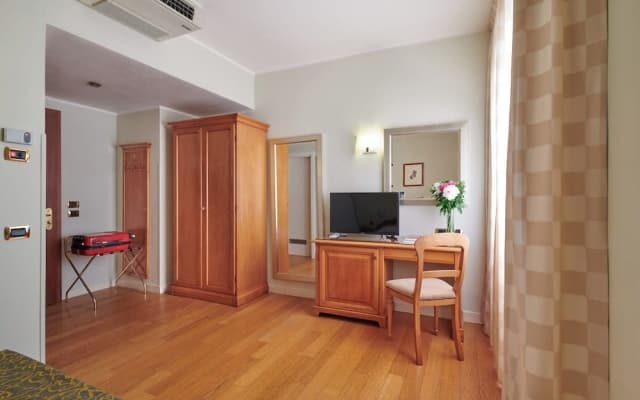 Hotel Plaza Venice - photo 3
