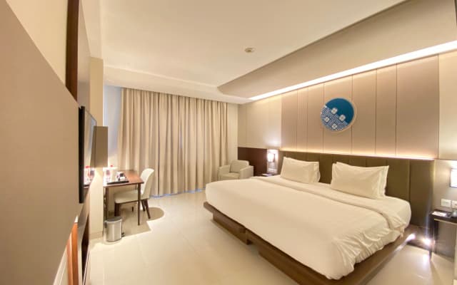 Hotel Santika Premiere Bintaro - photo 1