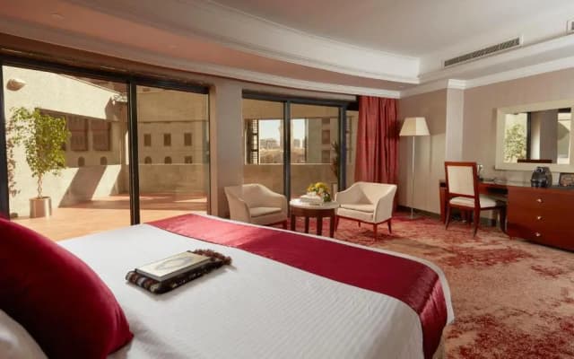 Maysan Al Harithia Hotel - photo 1