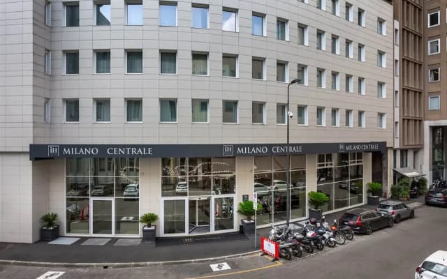IH Hotels Milano Centrale Hotel - photo 1