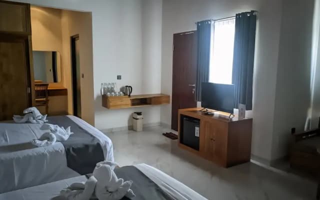 Sujiwa Ubud Hotel & Villa - photo 6