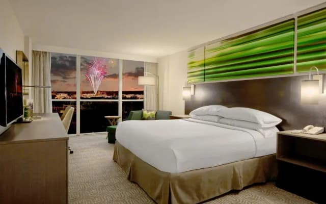 DoubleTree by Hilton at the Entrance to Universal Orlando - photo 1