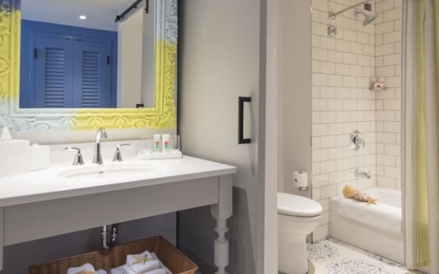 Universal's Loews Sapphire Falls Resort - photo 5