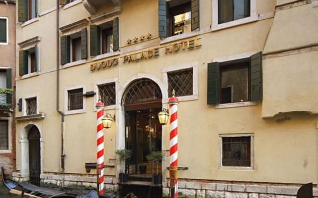Duodo Palace Hotel - photo 1