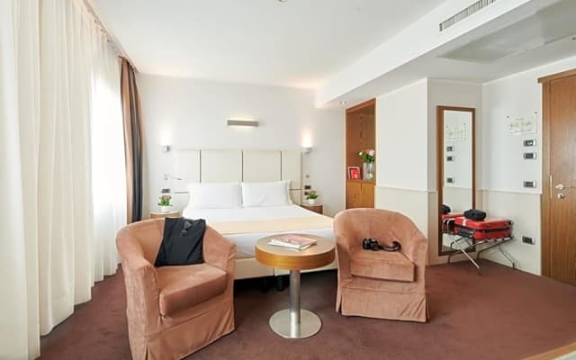 Hotel Plaza Venice - photo 3