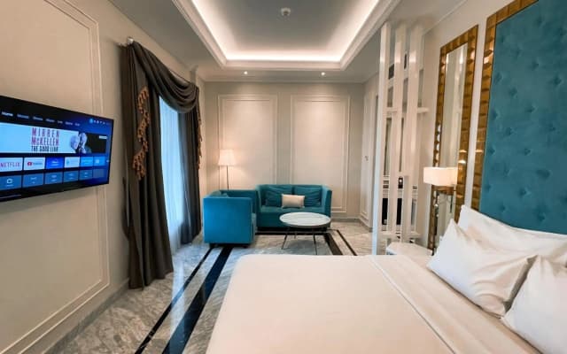 The Grantage Hotel & Sky Lounge - photo 3