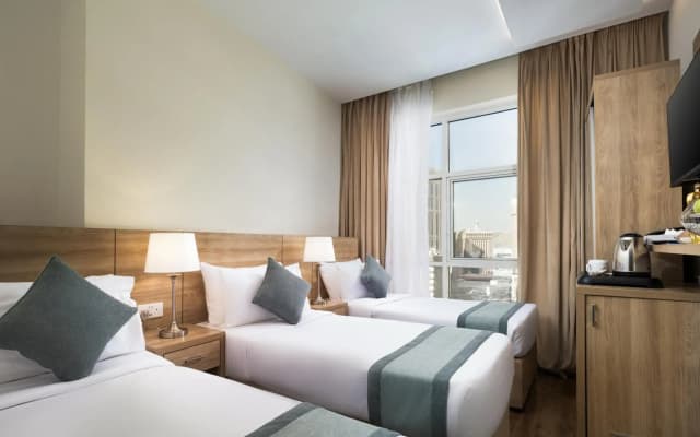 Worth Elite Hotel - photo 4