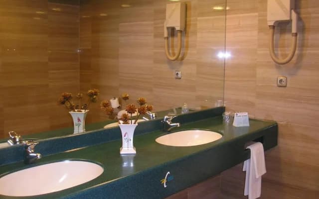 Hotel Zentral Center - photo 4