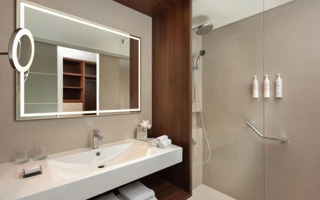 Lisbon Marriott Hotel - photo 9