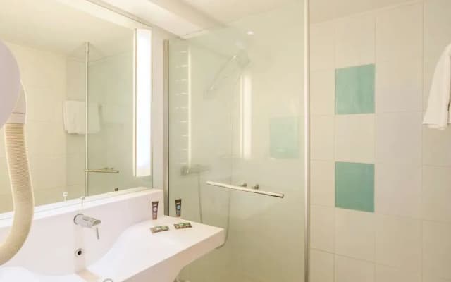 Novotel Paris Créteil Le Lac - photo 1